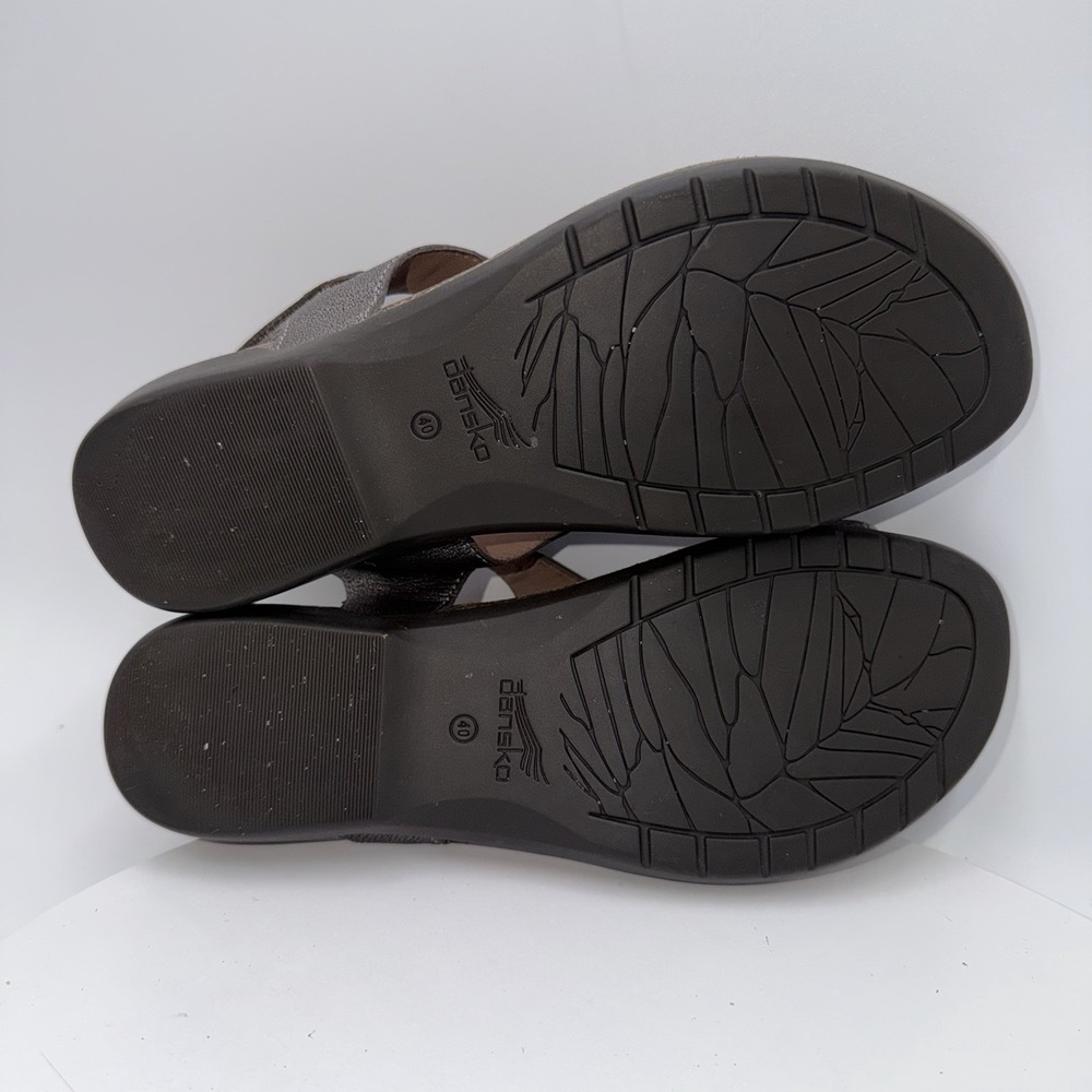 Dansko Reece Sandals Women's 40/10-10.5 Pewter Leather Toe Loop Cork Wedge Shoes - Picture 7 of 8